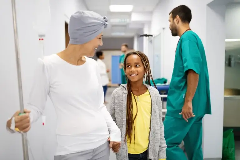 Familia de pacientes de una asociación en el hospital